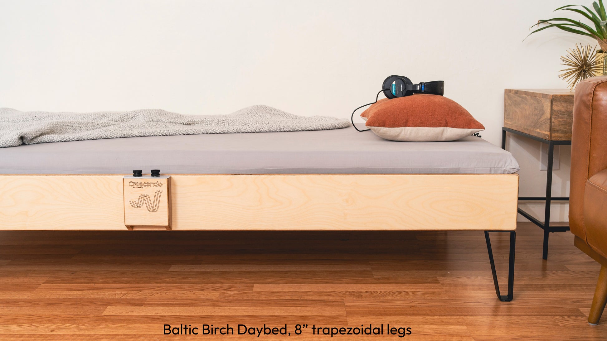 A baltic birch Crescendo Daybed side view